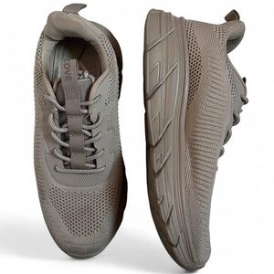 ZOVE LIGHT GREY FOAM TRAINERS • SIZE - 7.5 WOMANS SNEAKERS